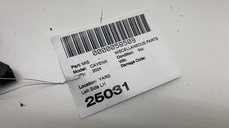 9Y3 860 543 D ⭕ 19-24 Porsche Cayenne Driver Side Roof Rack Horn Cover Molding Left 9Y3860543D