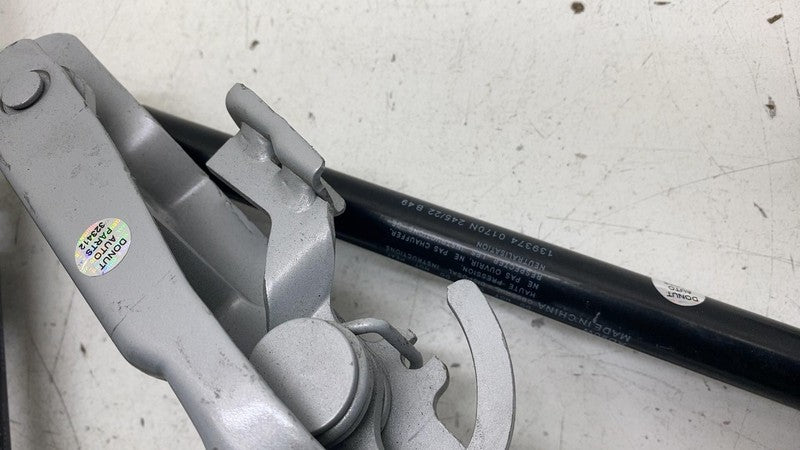 31688415 ⭕ 2021-2023 Polestar 2 PAIR Front Left & Right Hood Bonnet Hinge w/ Shock Strut