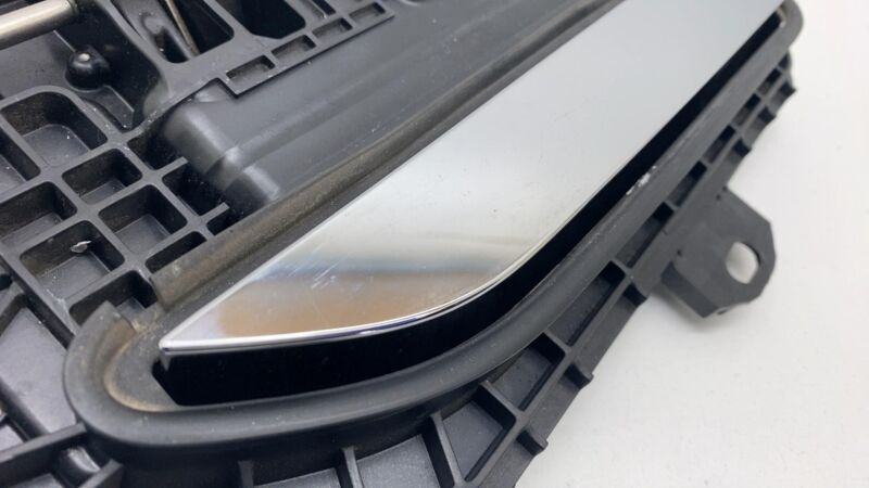 1071881-01-A 16-20 Tesla Model S Front Right Exterior Door Handle Outer RH Black 1071881-01-A