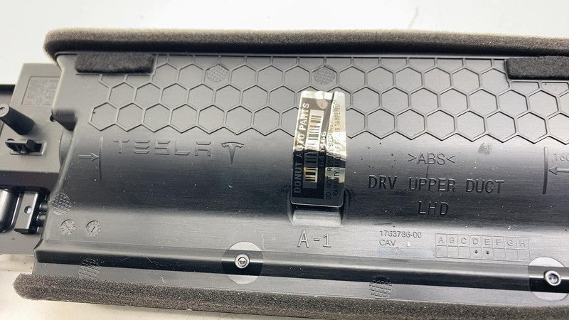 ⭕ 25-26 Tesla Model Y MY Driver Side Instrument Panel Air Vent Left 17