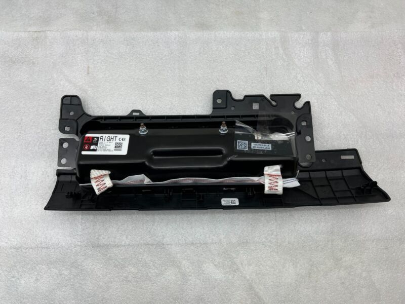 1077826-00-D ❇️17-23 Tesla Model Y 3 Right Knee Airbag Passenger Safety Module RH OEM 1077826