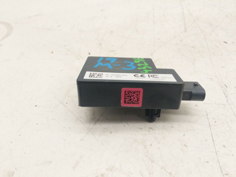 1097855 00 E 2017-2023 Tesla Model 3 Rear Bumper BCM Computer Electronic Body Control Module