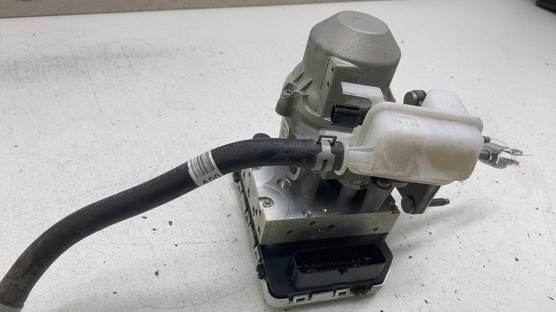 58500CV100 2022-2024 Kia EV6 Brake Master Cylinder Booster & Reservoir w/ ABS Pump Module