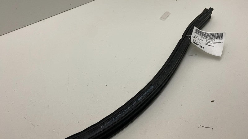 4M0.823.723 ⭕ 2019-2024 Porsche Cayenne Front Hood Bonnet Weatherstrip Rubber Seal 4M0823723