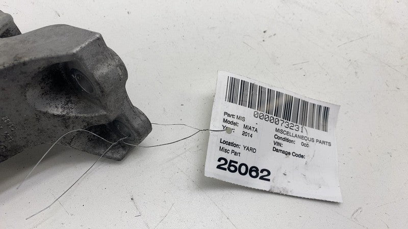 NE5639021 ⭕ 2006-2015 Mazda MX-5 Miata Passenger Side Engine Mount Bracket Right NE5539021