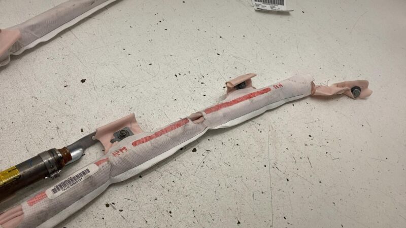 100526200D 2012-2020 Tesla Model S Passenger Side Roof Curtain Safety Airbag Right Assembly