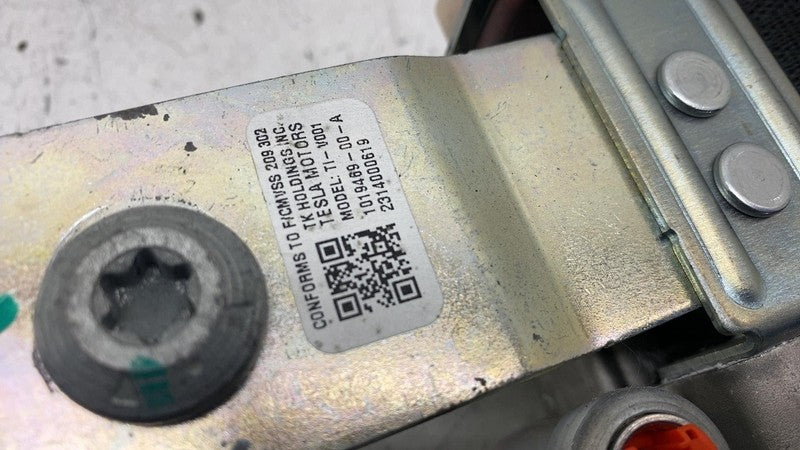 2012-2020 Tesla Model S Front Passenger Side 1st Row Seat Belt & Retra