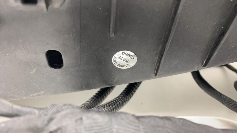 1007256 00 K 2012-2015 Tesla Model S MS Radiator Shutter Air Duct Center Intake Grille Assy