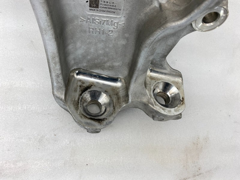 1044316 00 E ⭕ 17-23 Tesla Model 3 M3 Front Passenger AWD Spindle Knuckle Right 1044316-00-E