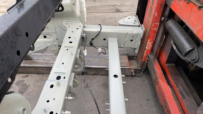 PT00031673D ⭕22-24 Rivian R1T R1S Chassis Main Suspension Body Frame Substructure