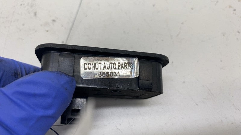 ⭕2022 Mercedes Benz EQS450+ Rear Trunk Lid Tailgate Close Lock Switch