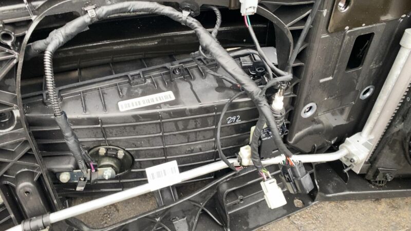 100537100B 2012-2015 Tesla Model S MS Radiator Carrier Core Support Condenser Reinforcement