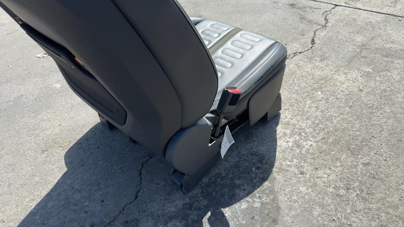 ⭕22-25 Rivian R1T R1S Front Driver Side 1st Row Seat Black Mountain Leather Left