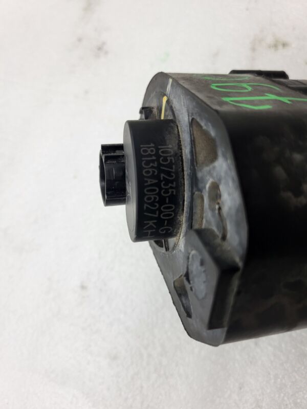 2016-2020 Tesla Model S MS Electric Auxiliary Coolant Water Pump w/ Bracket Assy