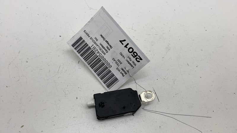 ⭕ 17-23 Tesla Model 3 Y Infotainment Antenna Amplifier AMP Radio FM 10