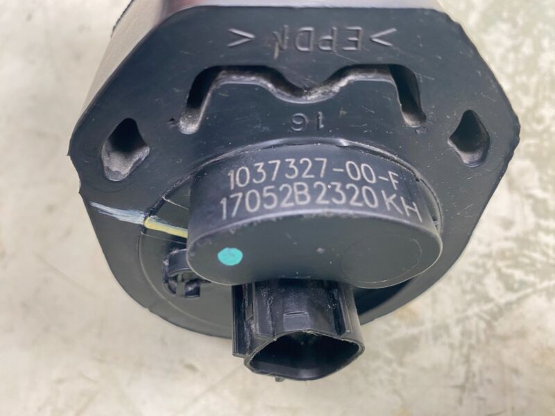 2016-2020 Tesla Model S X Cooling System Auxiliary Water Coolant Pump 103732700F