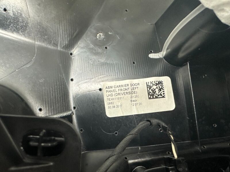 105532722J ⭕ 2016-2020 Tesla Model X MX Front Left Door Panel Trim Card Cover 1055327-22-J