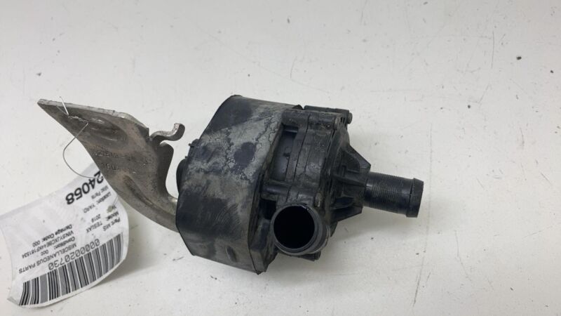 2016-2020 Tesla Model X MX Cooling System Auxiliary Coolant Water Pump Assembly