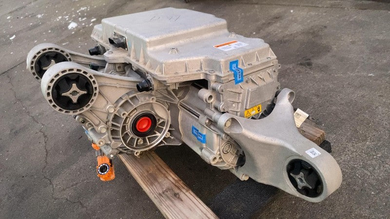 ⭕ 22-24 Rivian EDV 700 R1T R1S Engine Front Drive Unit Quad Motor PT00