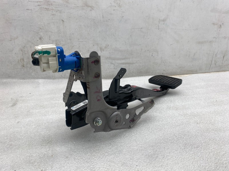 105065700A ⭕ 2012-2020 Tesla Model S MS Brake Stop Pedal w/ Sensor Assembly 1050657-00-A