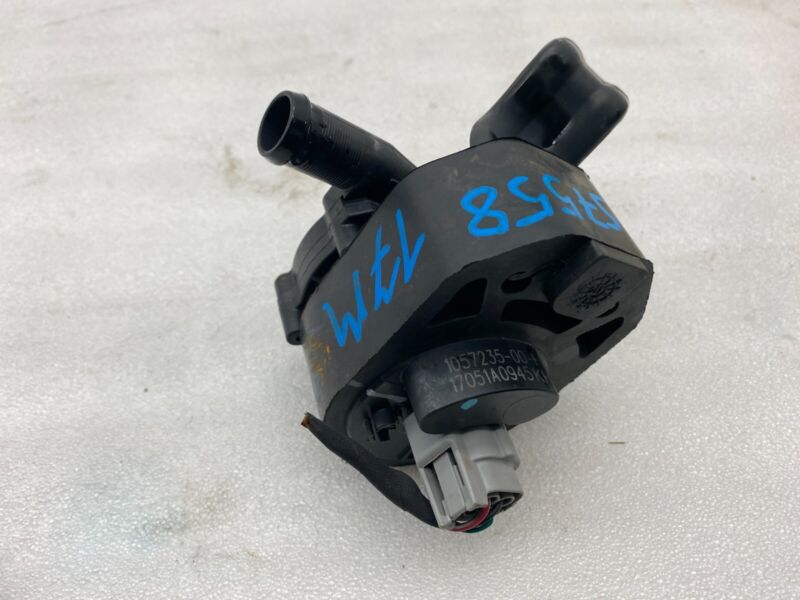 2016-2021 Tesla Model S MS Auxiliary Coolant Water Pump Assembly 105723500F Used