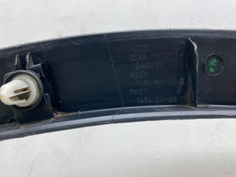 2020-2023 Tesla Model Y Rear Right Fender Garnish Flare Wheel Arch OEM Molding