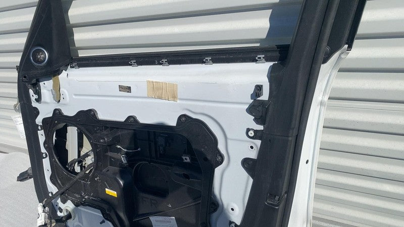 ⭕ 14-22 Range Rover Sport Front Passenger Door Shell Panel Right RH White LRC867