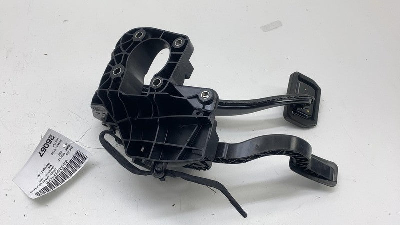 104469100D ⭕ 2017-2025 Tesla Model 3 Accelerator & Brake Foot Pedal w/ Switch 1044691-00-D