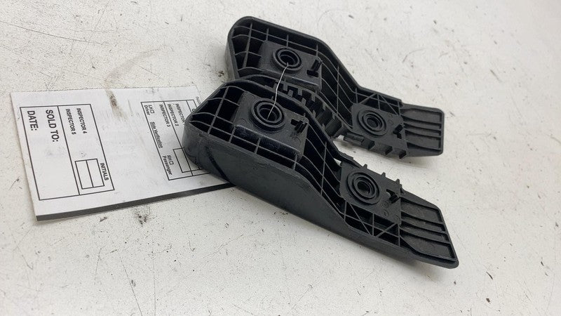 108399300D 17-23 Model 3 Rear Left & Right Bumper Taillight Lamp Mount Bracket 1083993-00-D