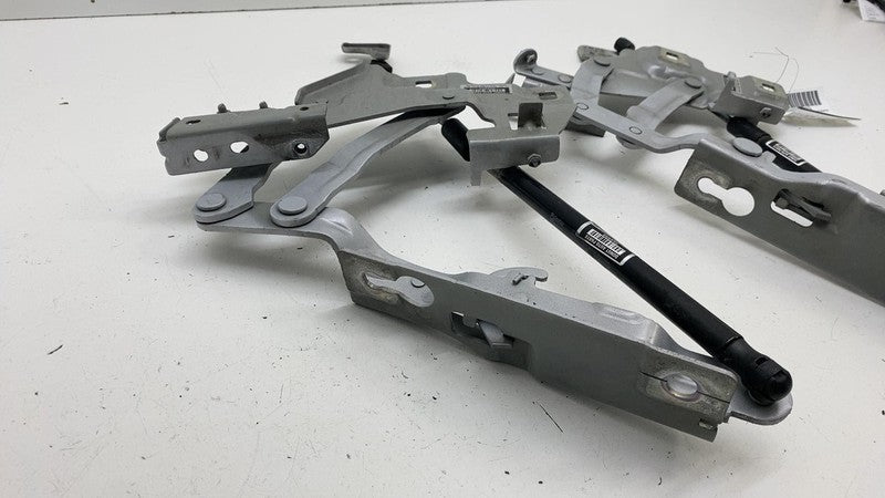 31688415 ⭕ 2021-2023 Polestar 2 PAIR Front Left & Right Hood Bonnet Hinge w/ Shock Strut