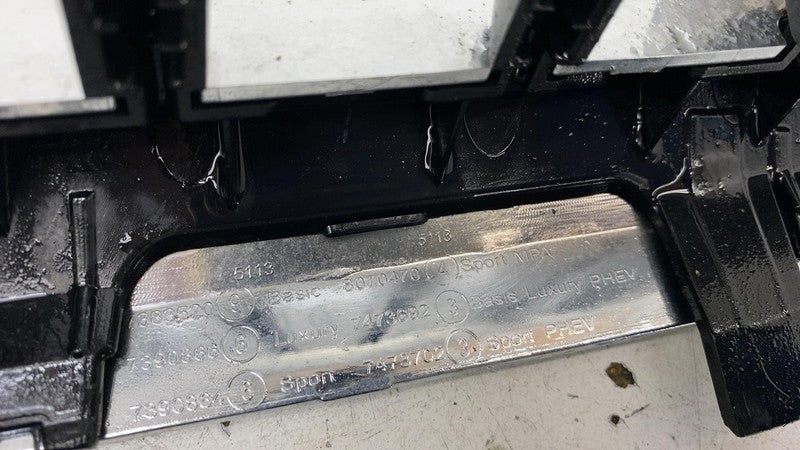 2017-2021 BMW 530e G30 Front Passenger Side Bumper Kidney Grille Right