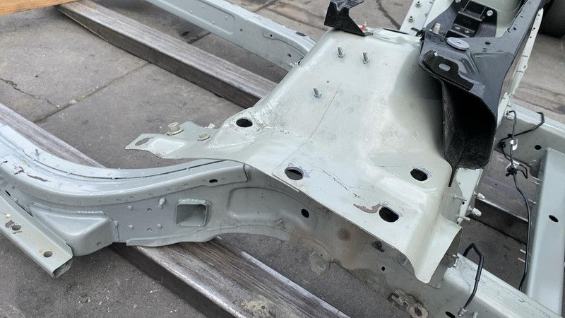 PT00031673D ⭕22-24 Rivian R1T R1S Chassis Main Suspension Body Frame Substructure