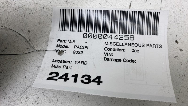 68227308AD ⭕ 17-24 Chrysler Pacifica Rear Right D-Pillar Applique Molding Cover 68227308AD