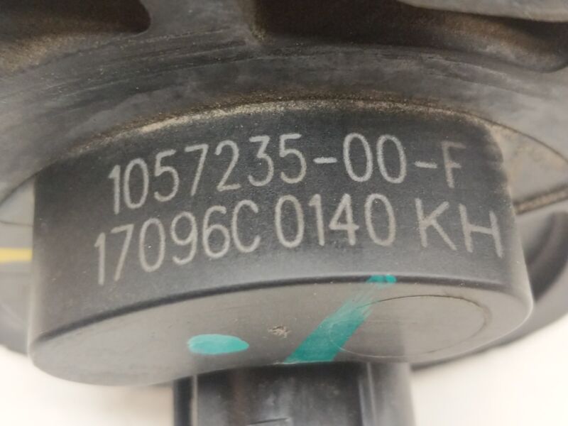 1057235 00 F 2016-2020 Tesla Model S MS Auxiliary Coolant Cooling Water Pump 1057235-00-F OEM