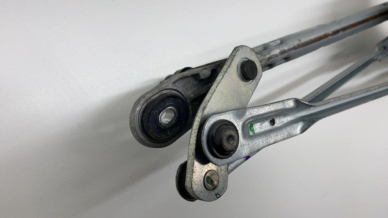 2021-2024 Tesla Model S MS Front Windshield Wiper Motor Mechanism Asse