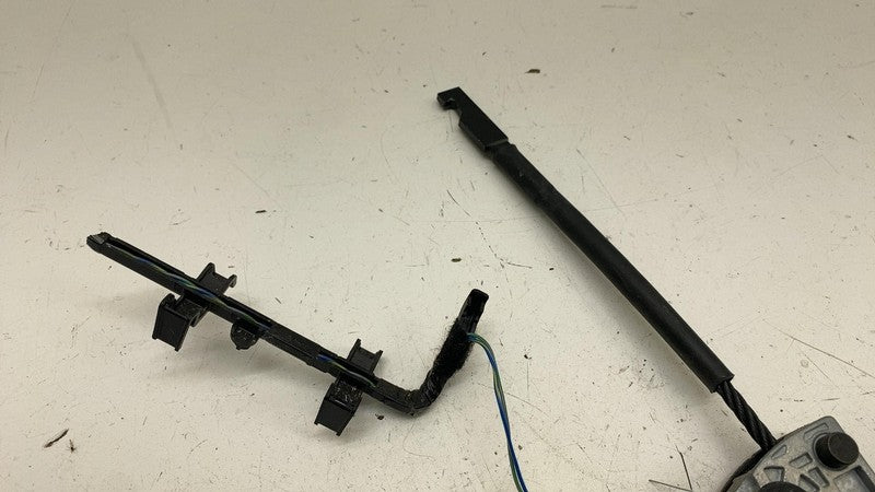 109032401C ⭕ 2017-2023 Tesla Model 3 Y Front Right Seat Belt Lap Pretensioner 1090324-01-C