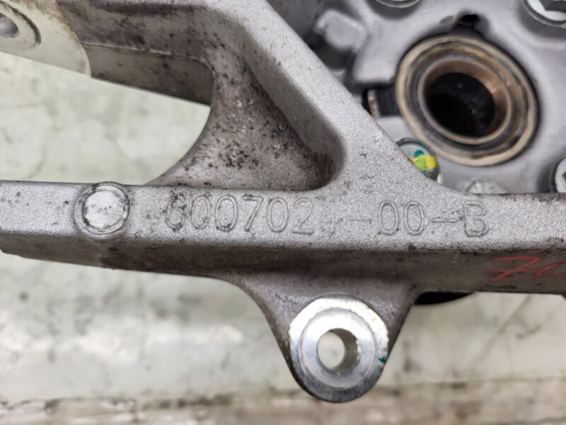 2012-2015 Tesla Model S Rear Passenger Spindle Knuckle w/ Wheel Hub Right RH RWD