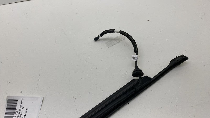 LJ8B-R406A76-AD ⭕21-24 Ford Mustang Mach-E Tailgate Right Side Anti Pinch Sensor LJ8B-R406A76-AD