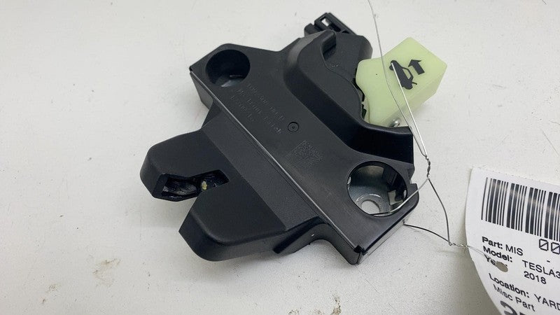 109230800D ⭕ 2017-2023 Tesla Model 3 M3 Rear Tailgate Trunk Lid Lock Latch OEM 1092308-00-D