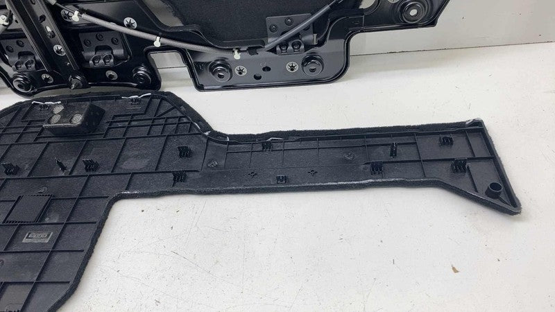 ⭕ 2017-2025 Chrysler Pacifica Rear 2nd Row Floor Load Tray Cover w/ Carpet Assy