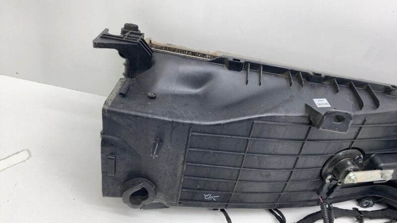 1007256 00 K 2012-2015 Tesla Model S MS Radiator Shutter Air Duct Center Intake Grille Assy