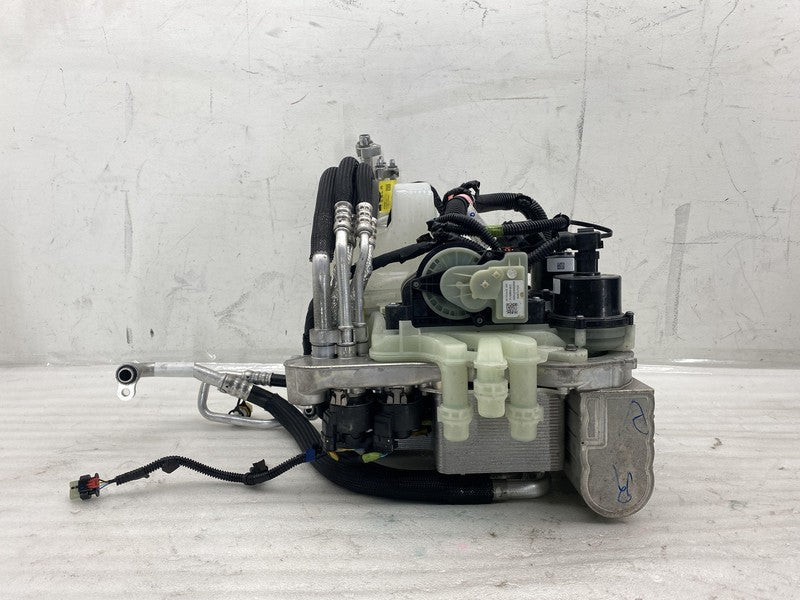 ⭕ 2020-2024 Tesla Model Y Supermanifold Refrigerant Chiller w/ Coolant