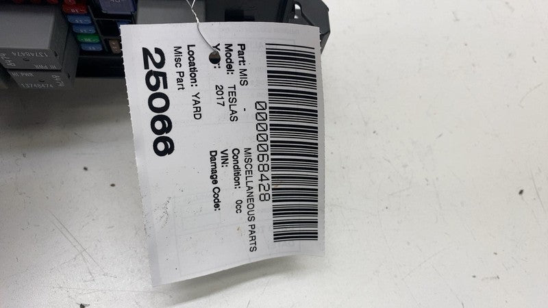 1034405-00-F ⭕16-20 Model S Front Trunk Frunk Engine Bay Under Hood Fuse Box 12V 1034405-00-F