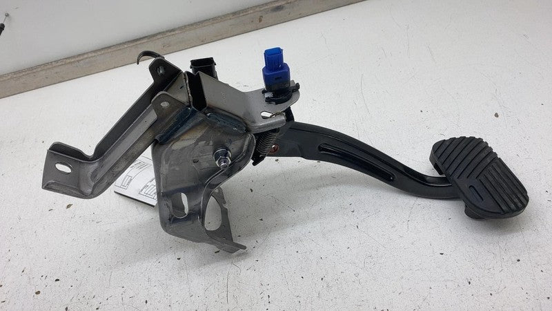 2022 2023 2024 Kia EV6 Brake Stop Foot Pedal w/ Mount Bracket 32800-CV