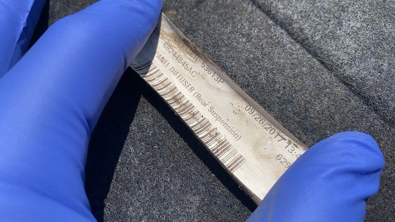 68244845AC ⭕ 17-25 Chrysler Pacifica Rear Left Side Diffuser Panel Splash Guard 68244845AC