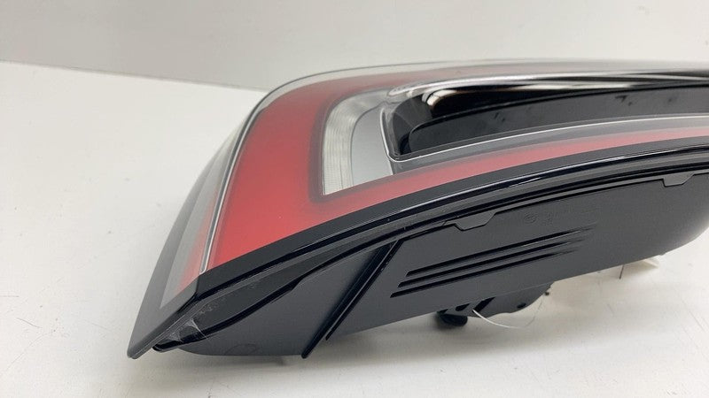 1691498-00-F ⭕ 24-25 Model 3 Rear Driver Side Taillight Quarter Tail Lamp Left 1691498-00-F