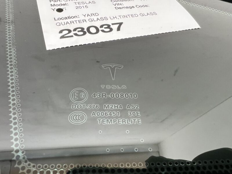 2012-2015 Tesla Model S MS Rear Driver Side Quarter Fixed Glass Left LH Assembly