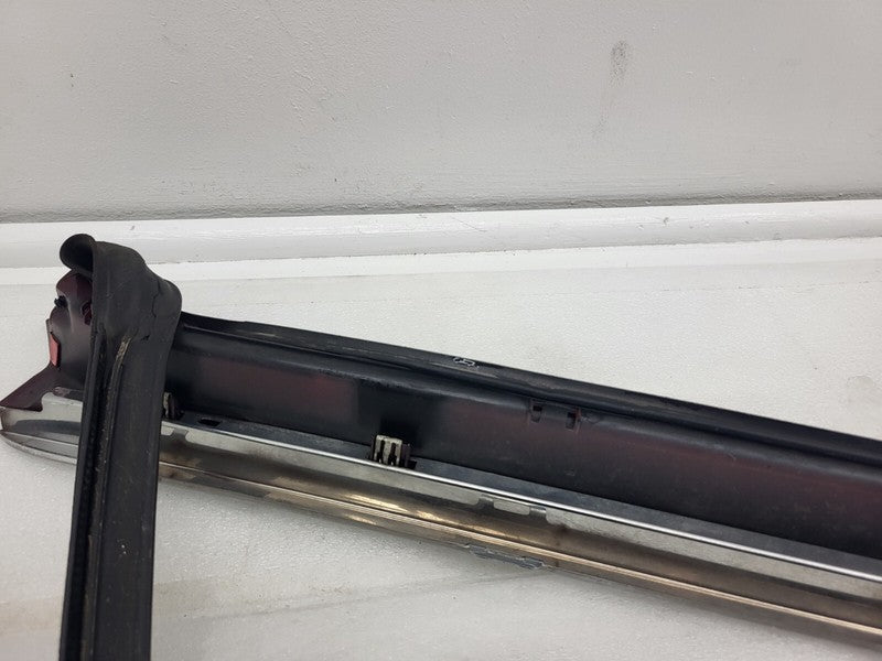 101221500E ⭕12-23 Model S Left Rocker Panel Scuff Plate Molding w/ Rubber Seal 1012215-00-E