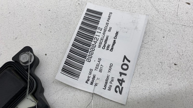 ⭕ 2012-2020 Tesla Model S Rear Trunk Liftgate Release Handle Switch w/