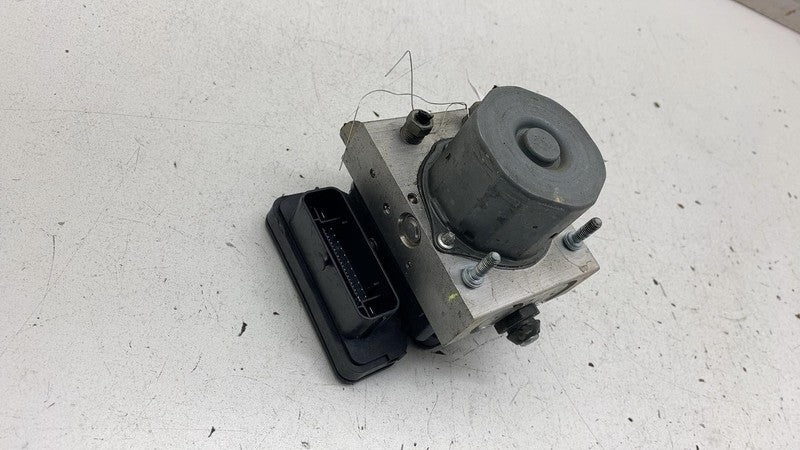 600636300C 2012-2015 Model S Hydraulic Control ABS Anti-Lock Brake Pump Module 6006363-00-C